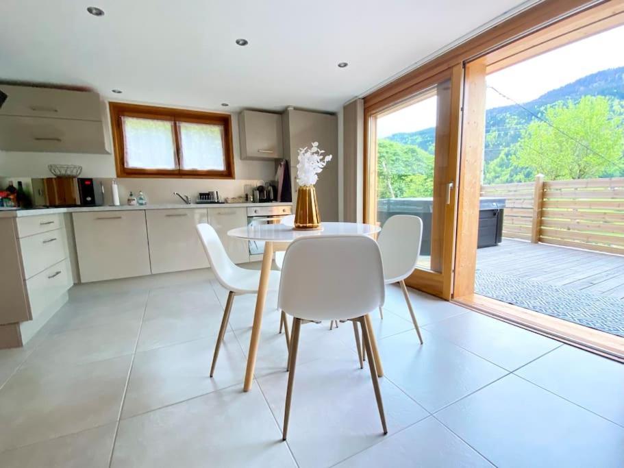 Androsace Appartement Dans Chalet Bois Avec Jacuzzi Privatif Terrasse Et Vue Montagne Les Villards-sur-Thônes 외부 사진